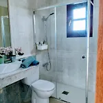 Lovely Kiluka Heated Pool Holiday home