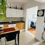 Lovely Kiluka Heated Pool Holiday home *