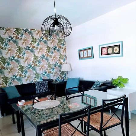 Vakantiehuis Lovely Kiluka Heated Pool