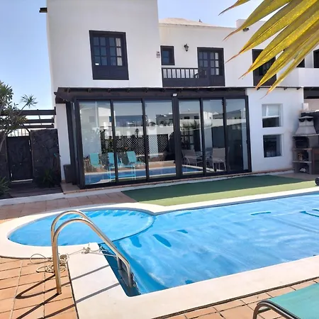 Vakantiehuis Lovely Kiluka Heated Pool Playa Blanca (Lanzarote)