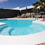 Lovely Kiluka Heated Pool Playa Blanca (Lanzarote)
