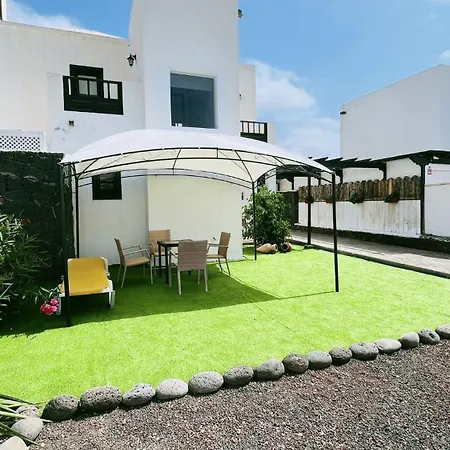 Lovely Kiluka Heated Pool Playa Blanca (Lanzarote)